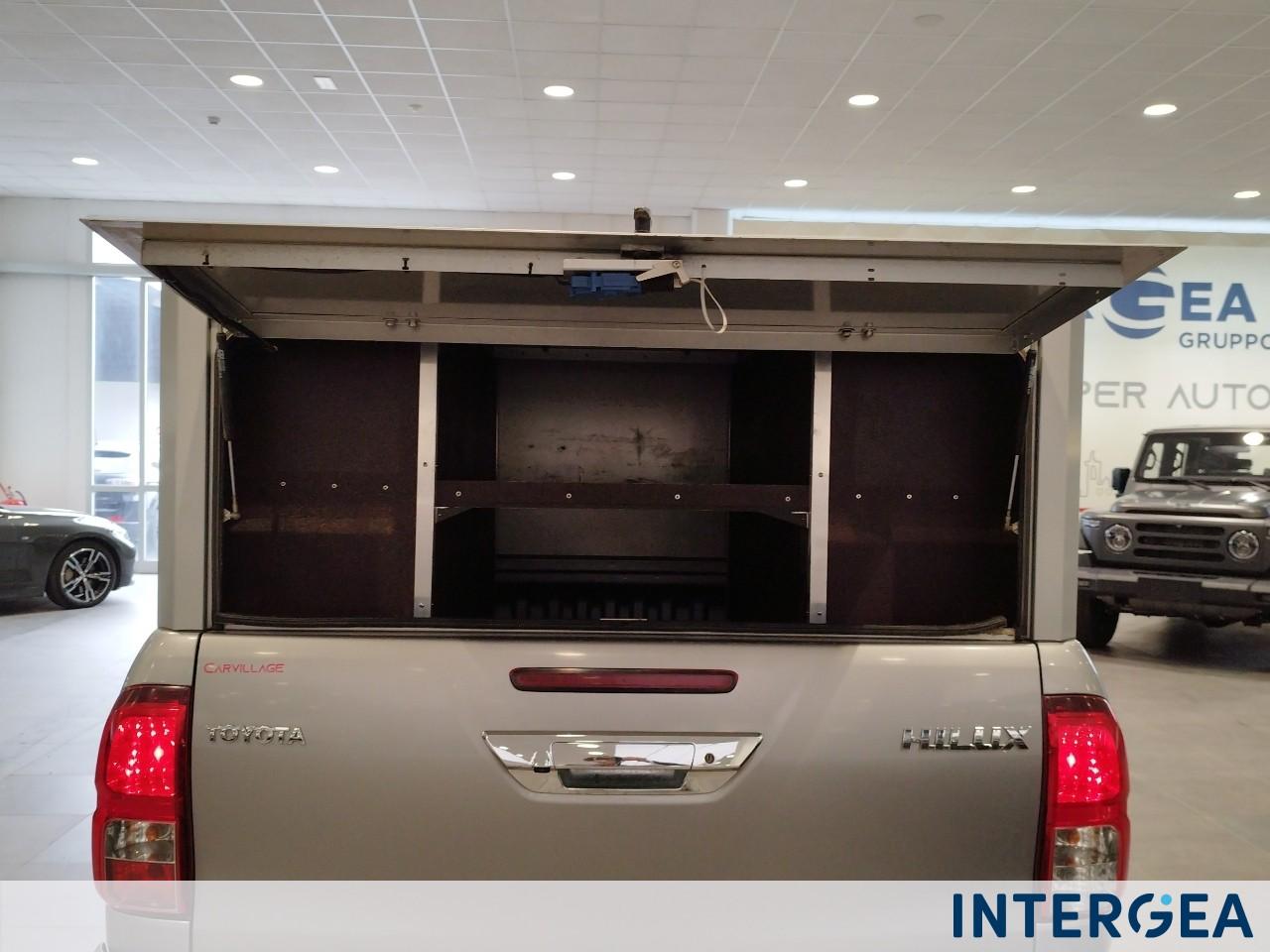 TOYOTA Hilux 2.4 d-4d double cab Comfort 4wd