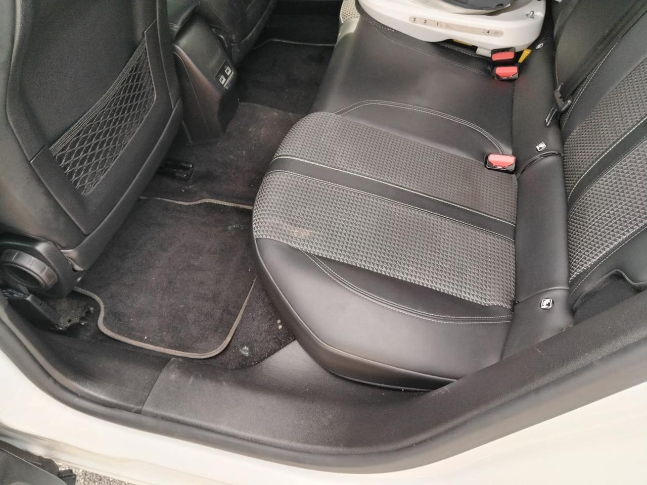 Peugeot 2008 GT 1.5 Blue HDI 110