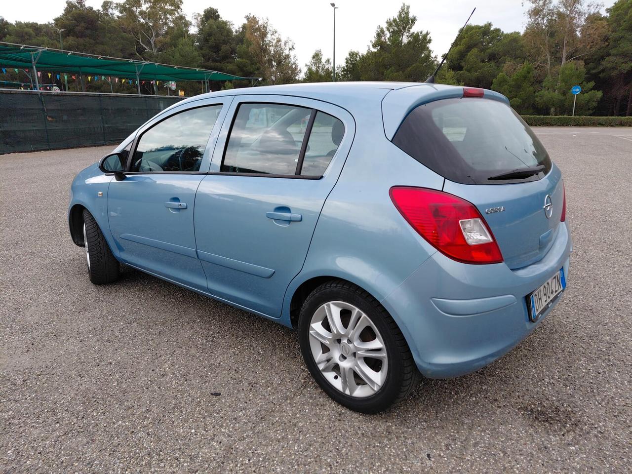 Opel Corsa 1.2 5 porte Enjoy