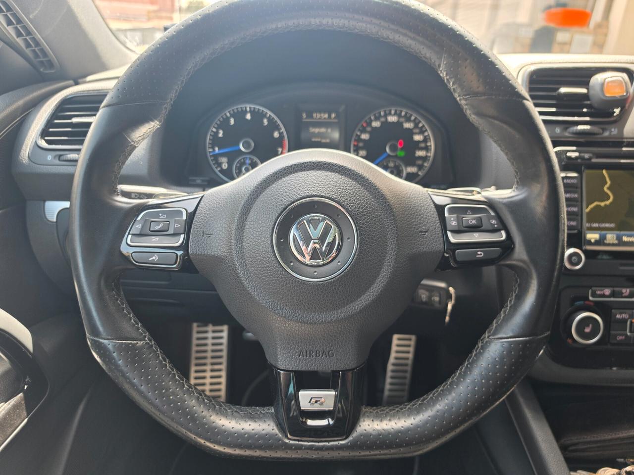 Volkswagen Scirocco R 2.0 TSI 265CV