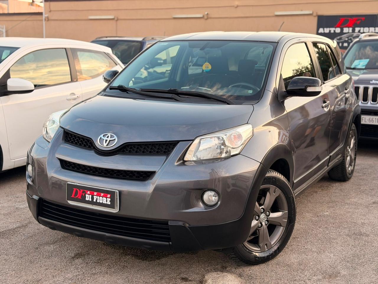 Toyota Urban Cruiser 1.4 D-4D 90CV 4X4 Luxury sensori parcheggio