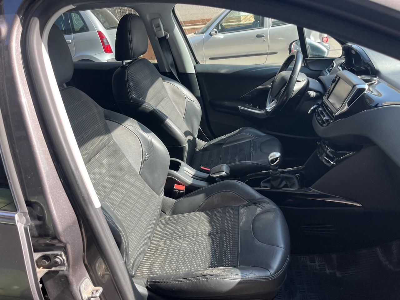 Peugeot 2008 BlueHDi 120 S&S Allure 2016