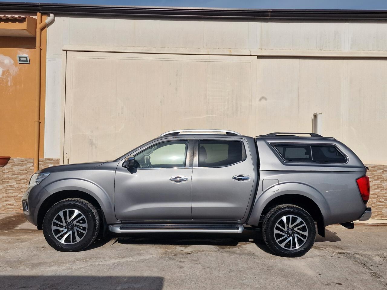 Nissan Navara 2.3 dCi 190cv