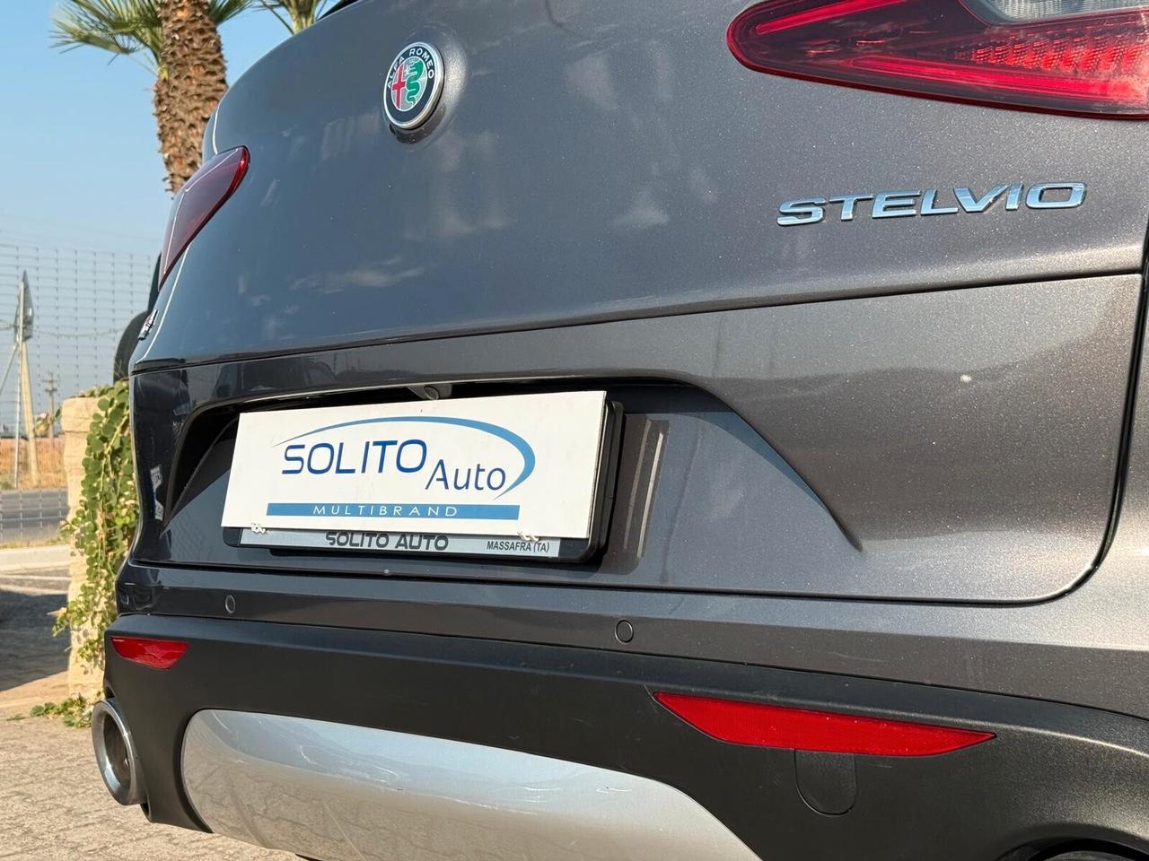 Alfa Stelvio 2.2 TD 190 CV AT8 Q4 Executive + Palette