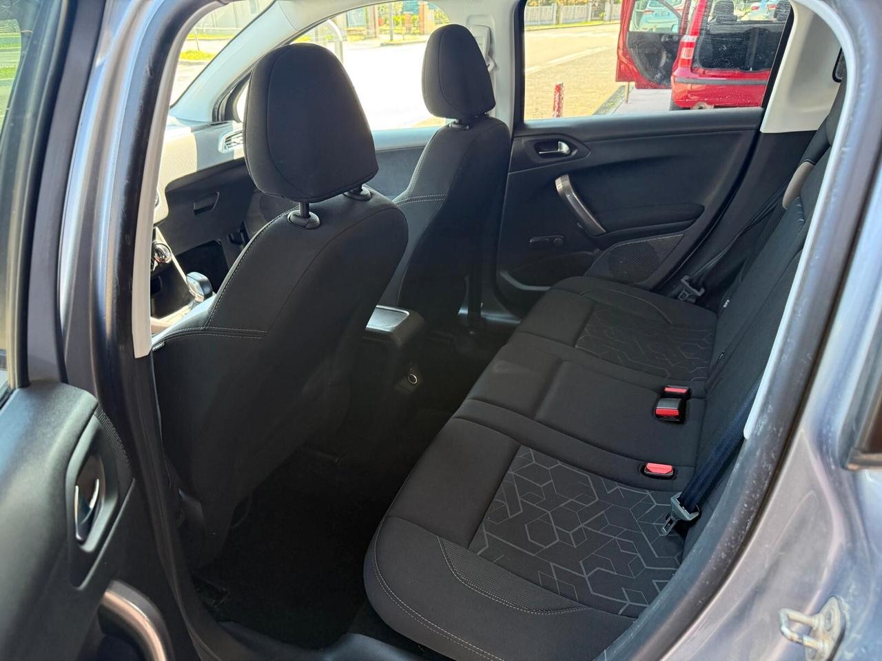 Peugeot 2008 PureTech 82