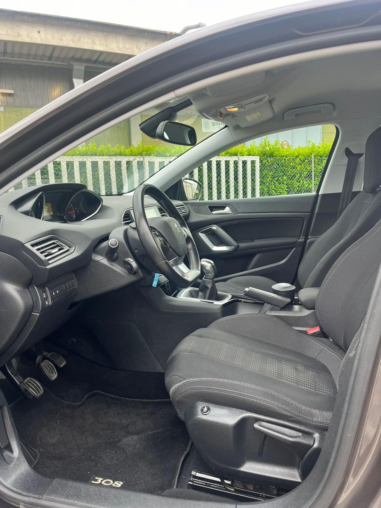 Peugeot 308 PureTech Turbo 110 S&S Access