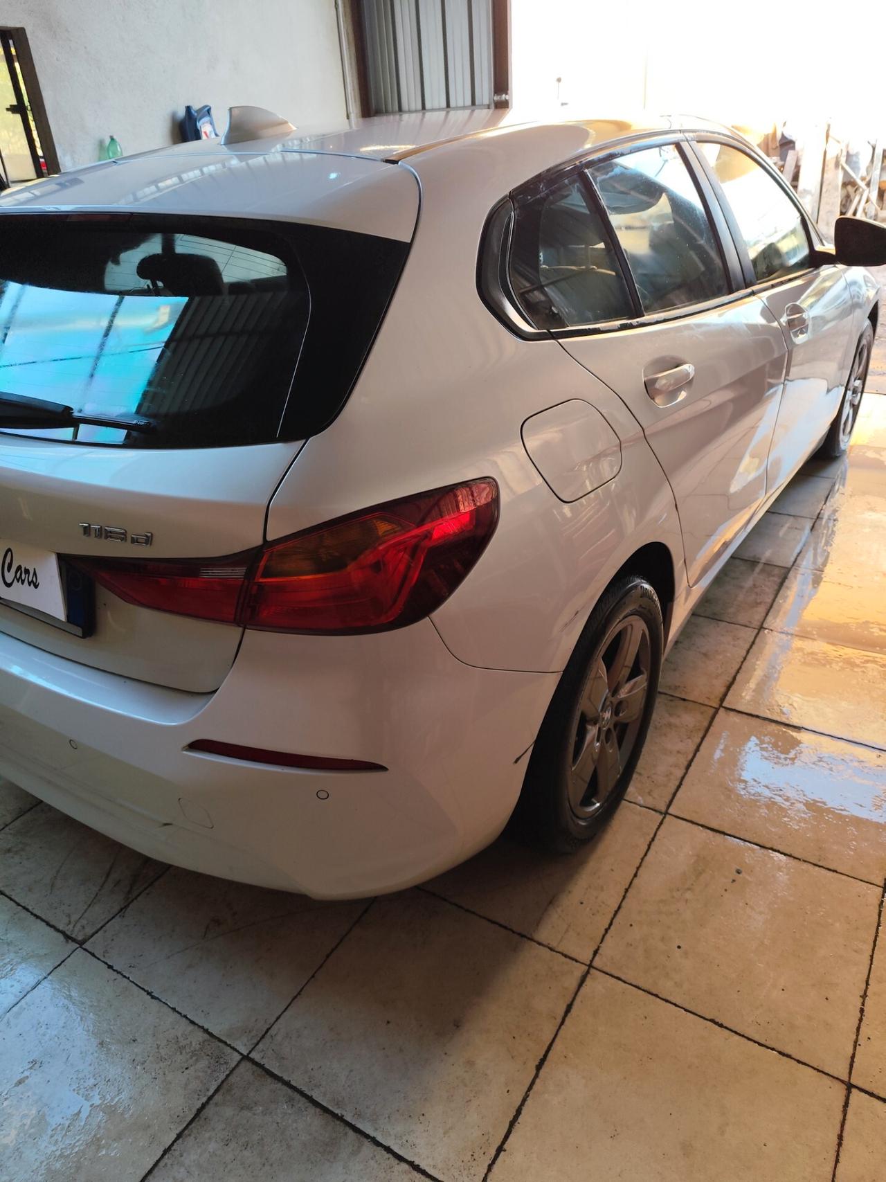 Bmw 116 116d 5p. Advantage