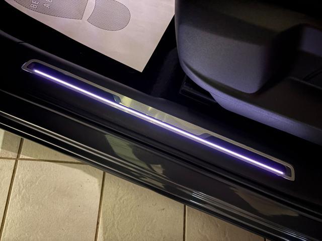 VOLKSWAGEN Tiguan 2.0 TDI 150 CV SCR DSG Elegance VIRTUAL