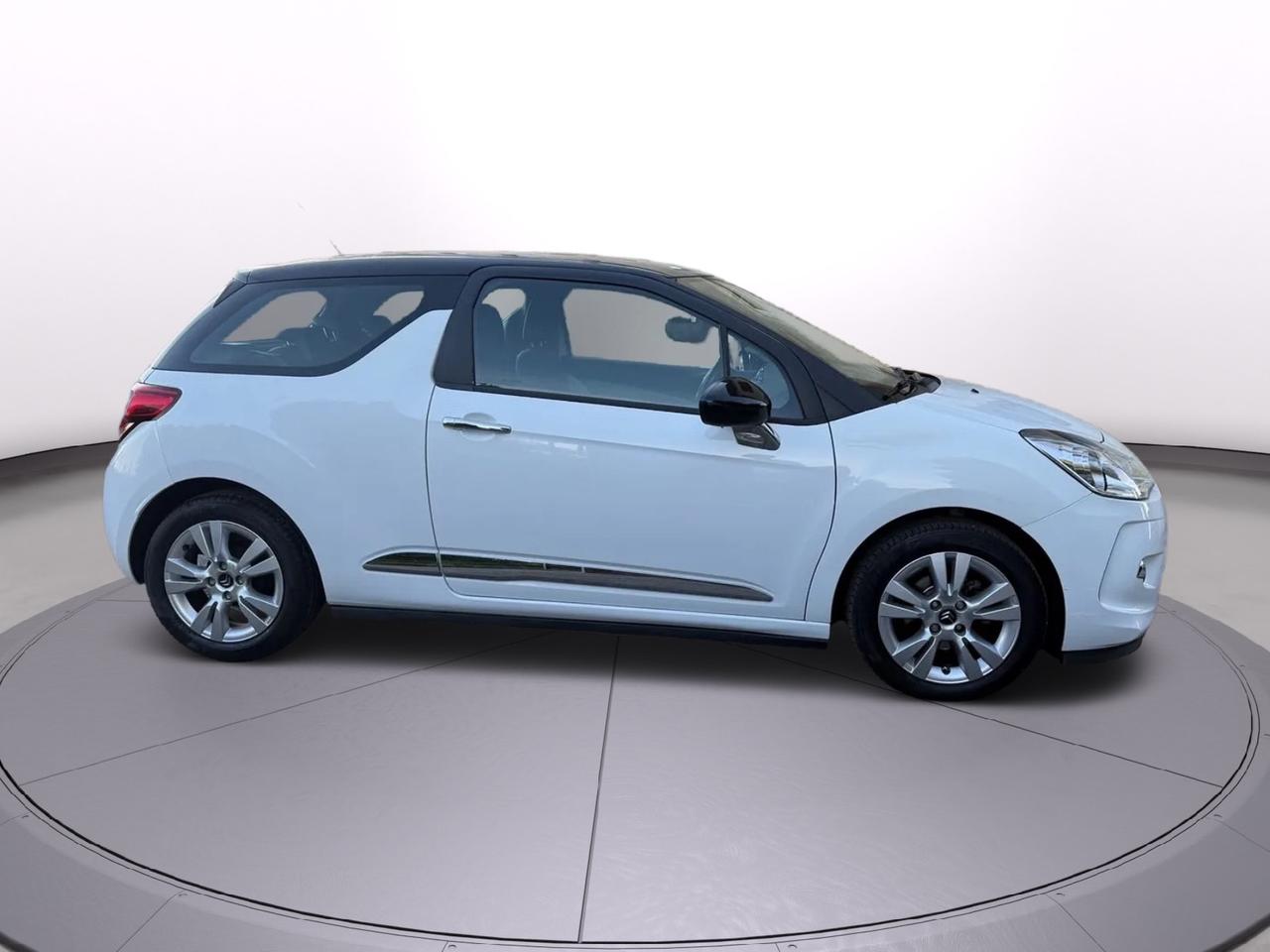 Citroen DS3 Just black 1.4 hdi 2016 ottimo stato