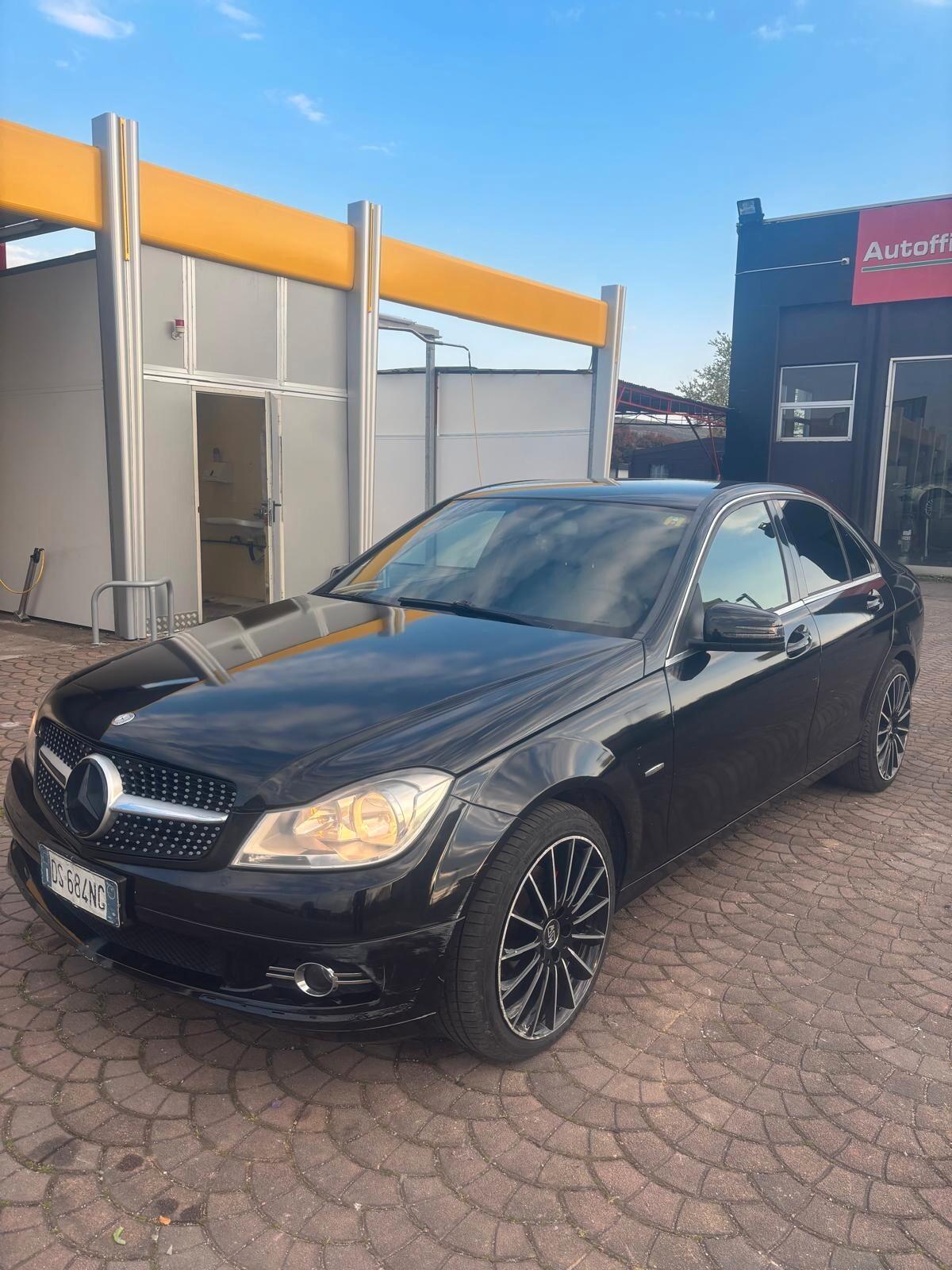Mercedes-benz C 220 CDI BlueEFFICIENCY Avantgarde