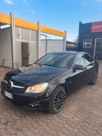 Mercedes-benz C 220 CDI BlueEFFICIENCY Avantgarde