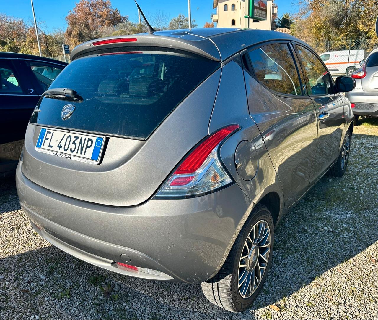 Lancia Ypsilon 1.2 69 CV 5 porte Gold