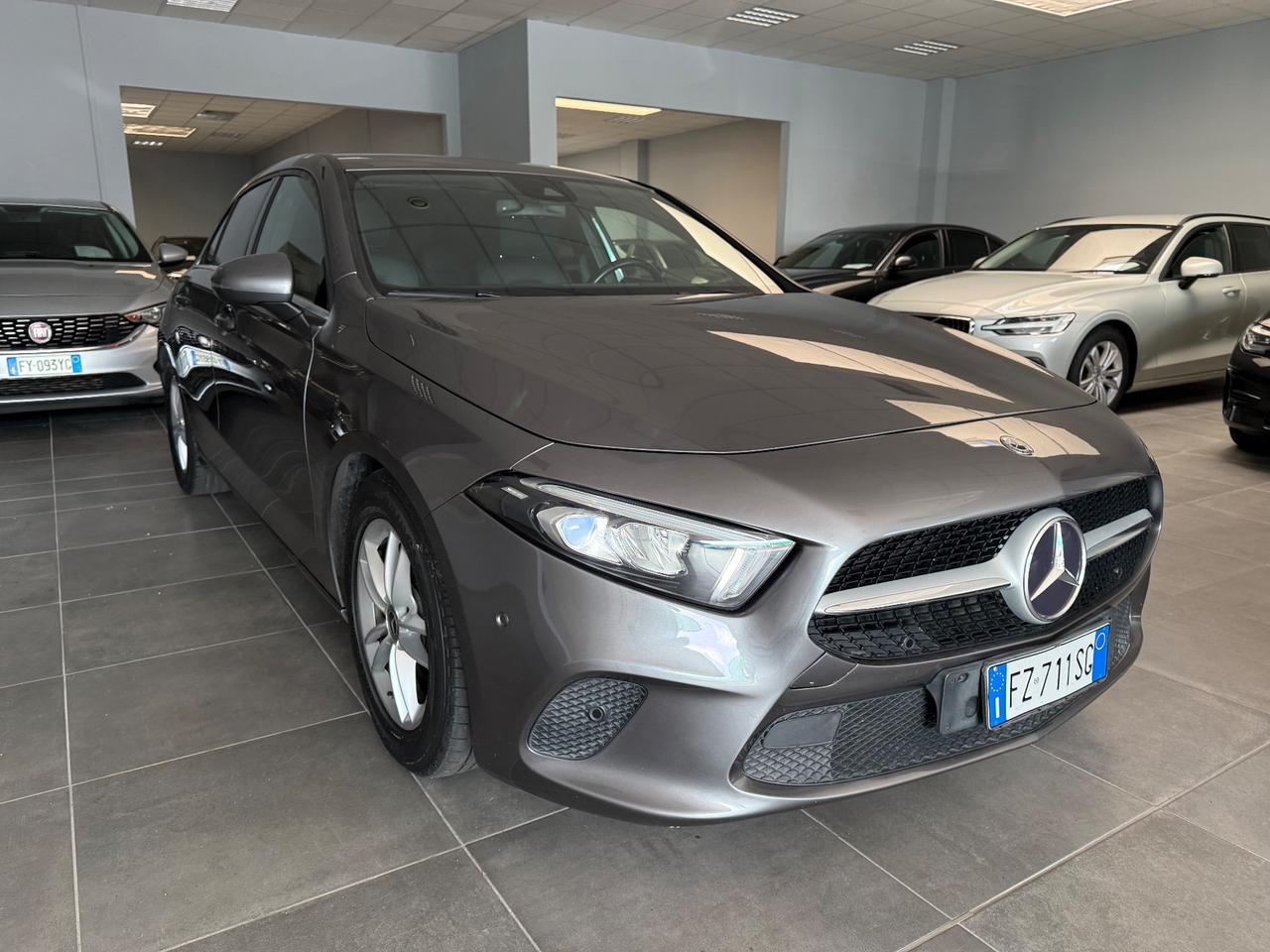 Mercedes A 180 Automatic Xenon Pelle Euro 6D Temp Garantita