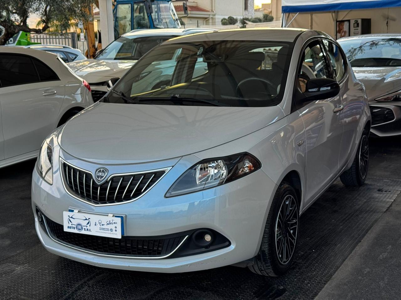 Lancia Ypsilon 1.0 FireFly 5 porte S&S Hybrid Ecochic Gold