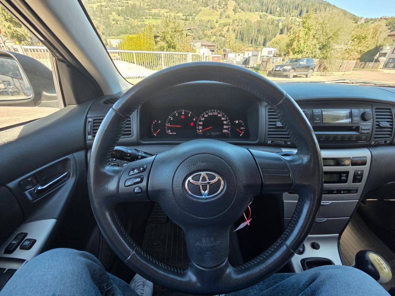 Toyota Corolla 1.4 D-4D M-MT 5 porte Sol ESP