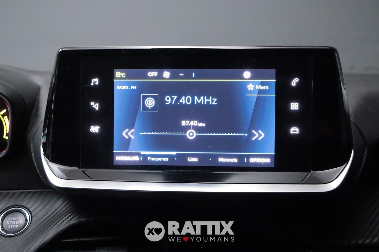 Peugeot e-2008 motore elettrico 100kW Allure