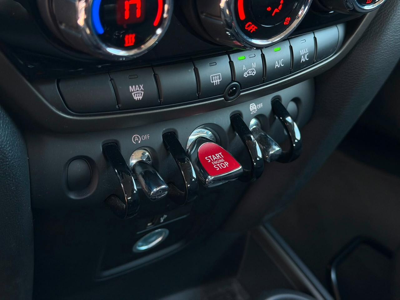Mini Cooper Countryman 1.5 Essential