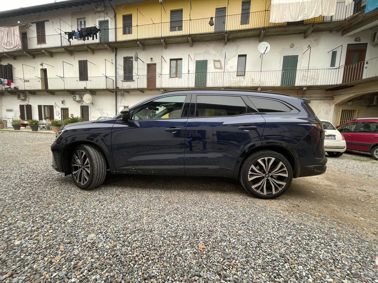 Renault Espace Iconic e-tech Phev 200