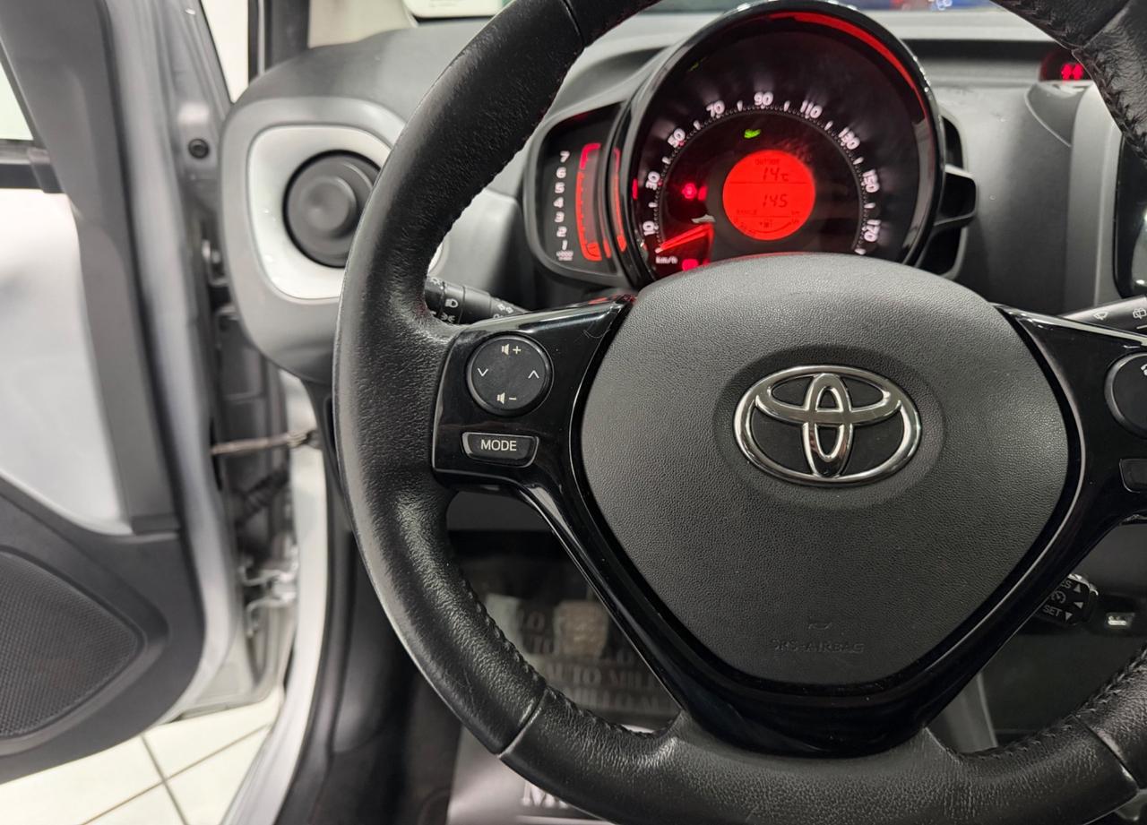 Toyota Aygo 1.0 VVT-i 72 CV 5 porte x-business