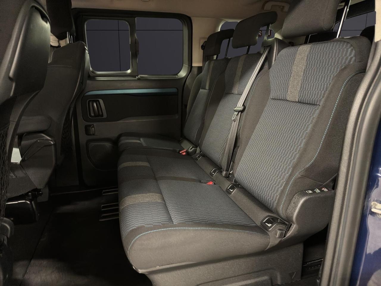 Peugeot Traveller BlueHDi 115 S&S Standard Allure
