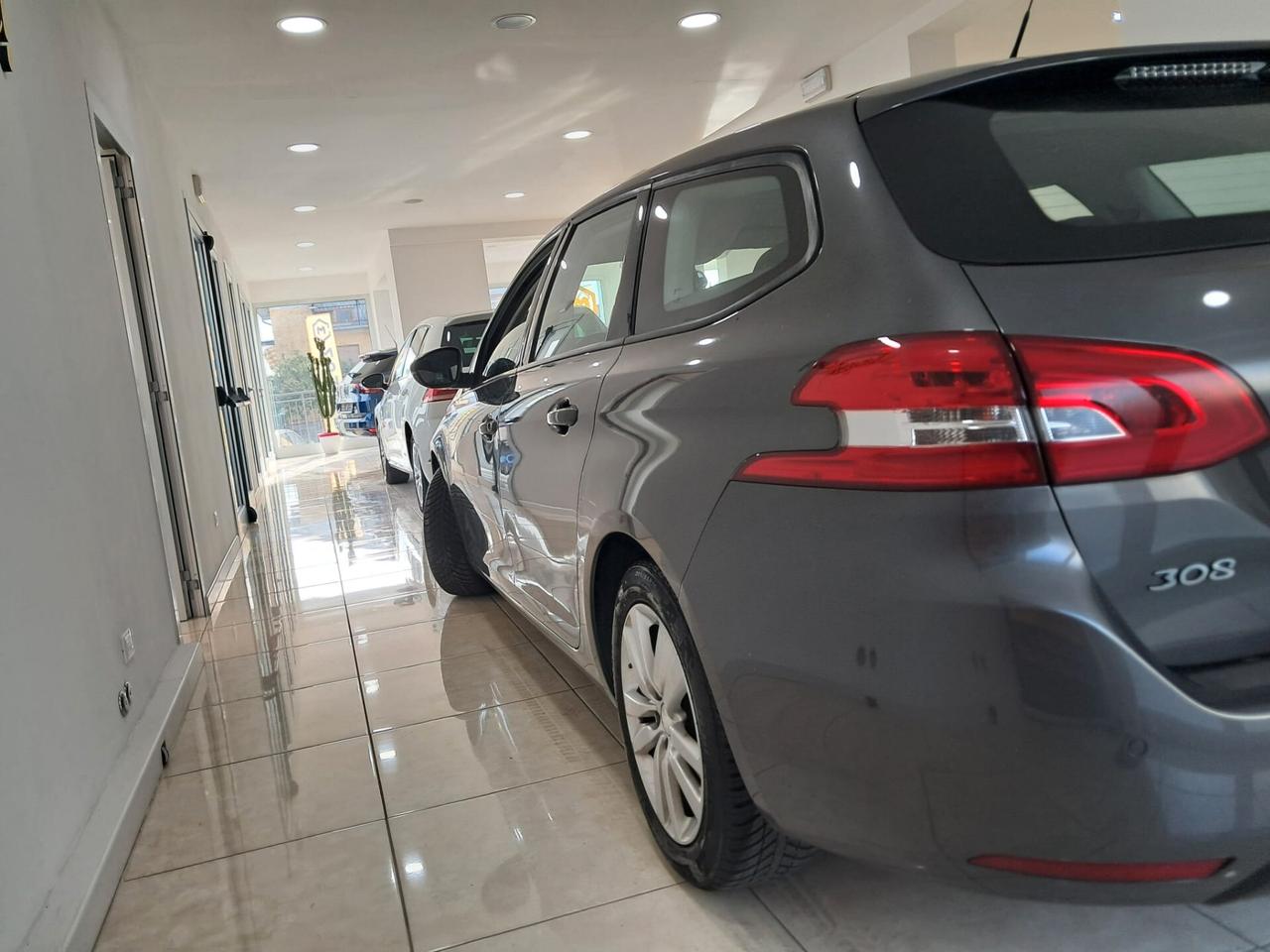Peugeot 308 BlueHDi 130 S&S EAT8 SW Business