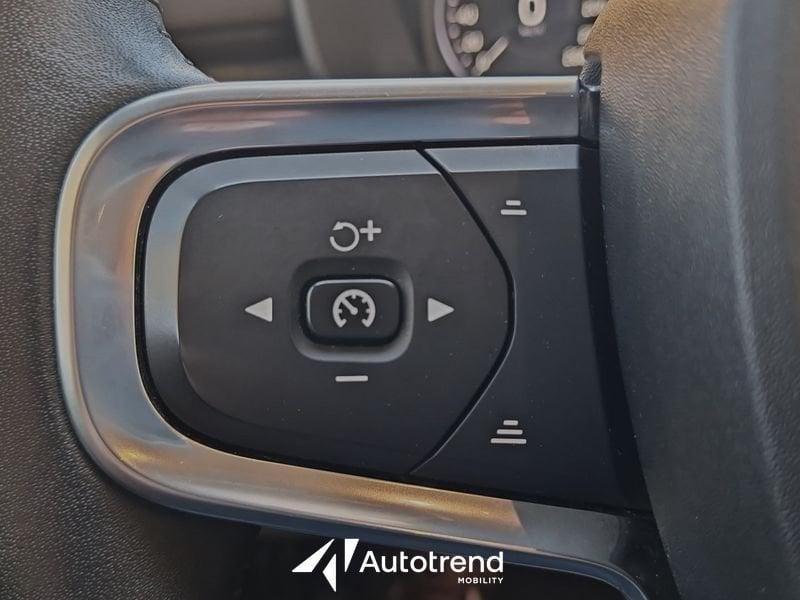 Volvo XC40 Recharge T5 180+82 CV Recharge Plug-in Hybrid TETTO Inscription