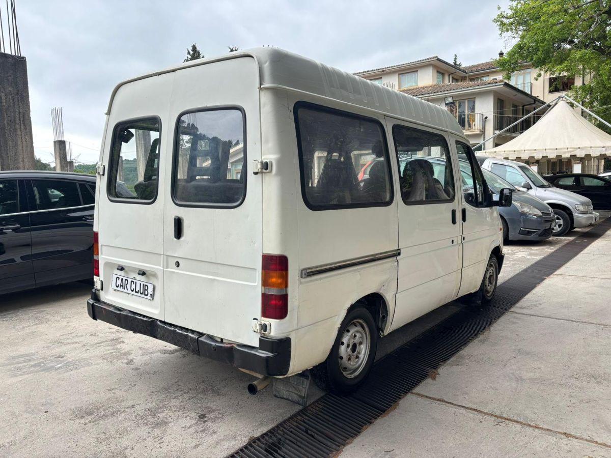 Ford Transit 2.5d 9 posti Classic