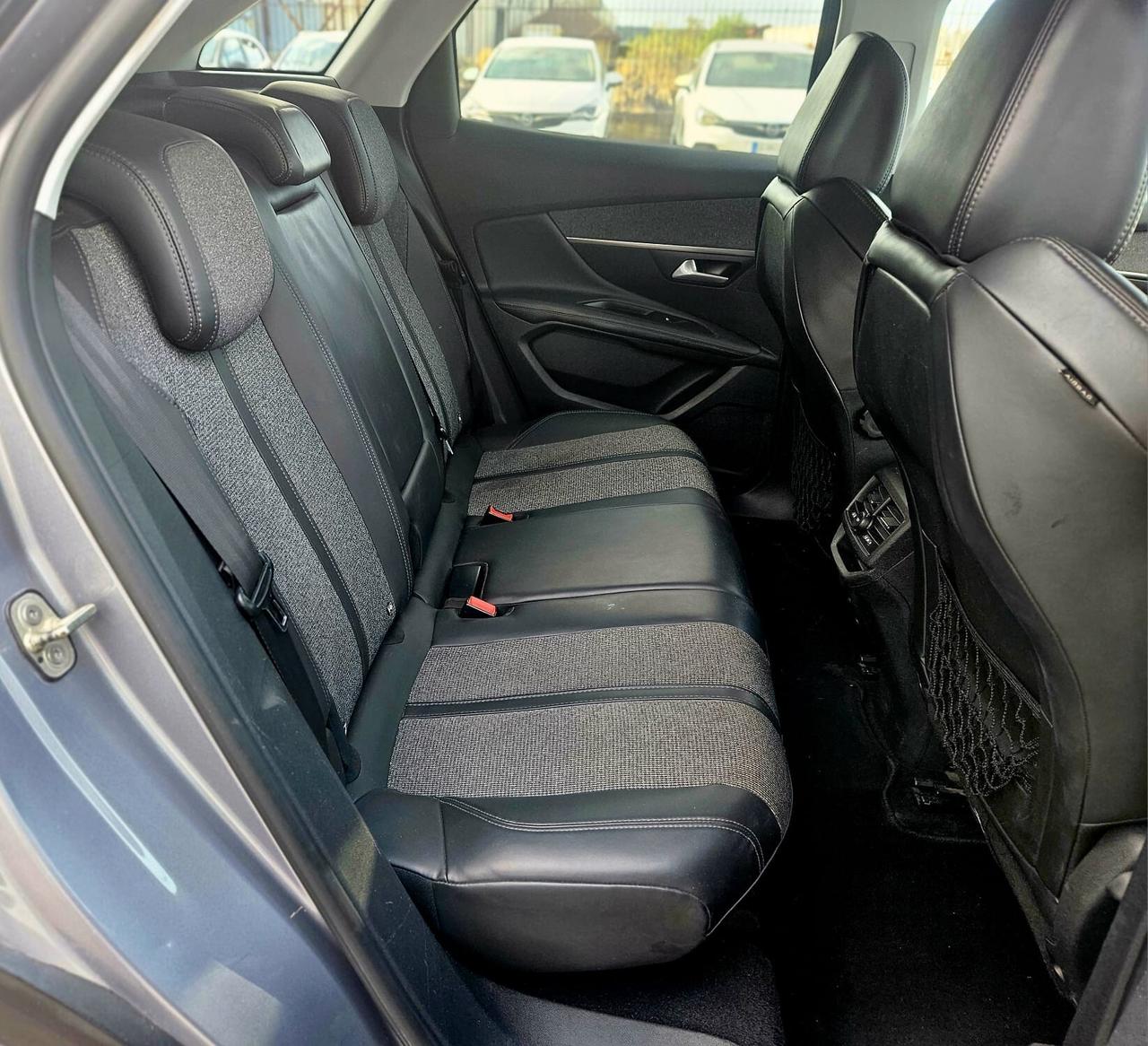 Peugeot 3008 BlueHDi 120 S&S EAT6 Business