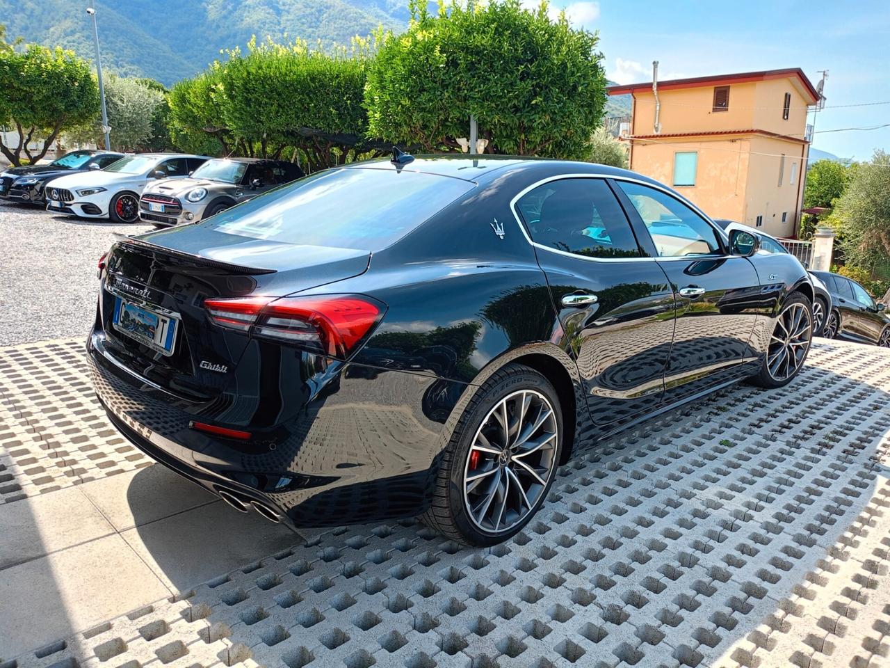 Maserati Ghibli 330 CV MHEV GT