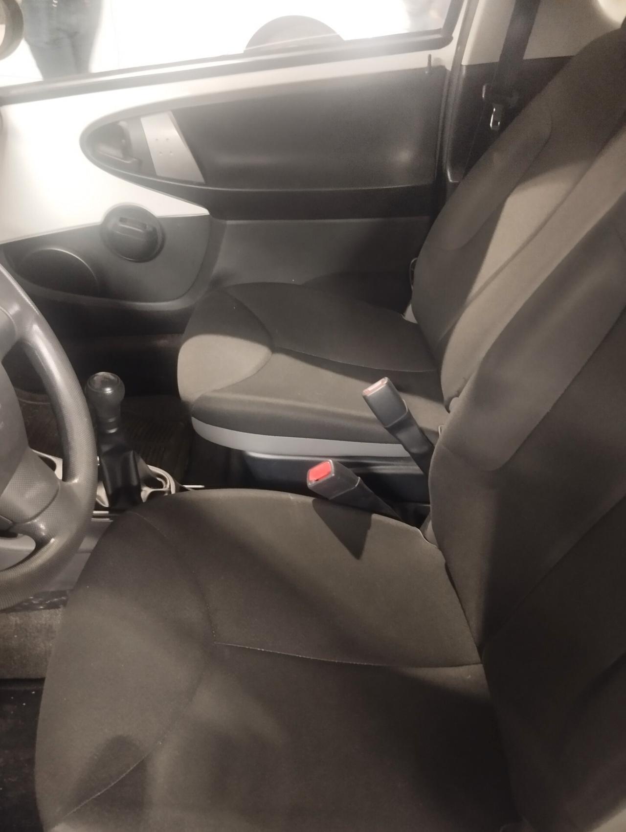 Toyota Aygo 1.0 12V VVT-i 3 porte Active Connect