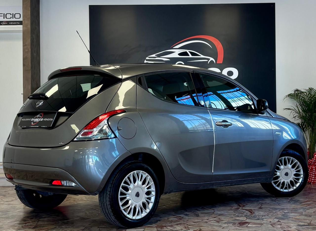 Lancia Ypsilon 1.2 69 CV 5 porte GPL Ecochic Gold