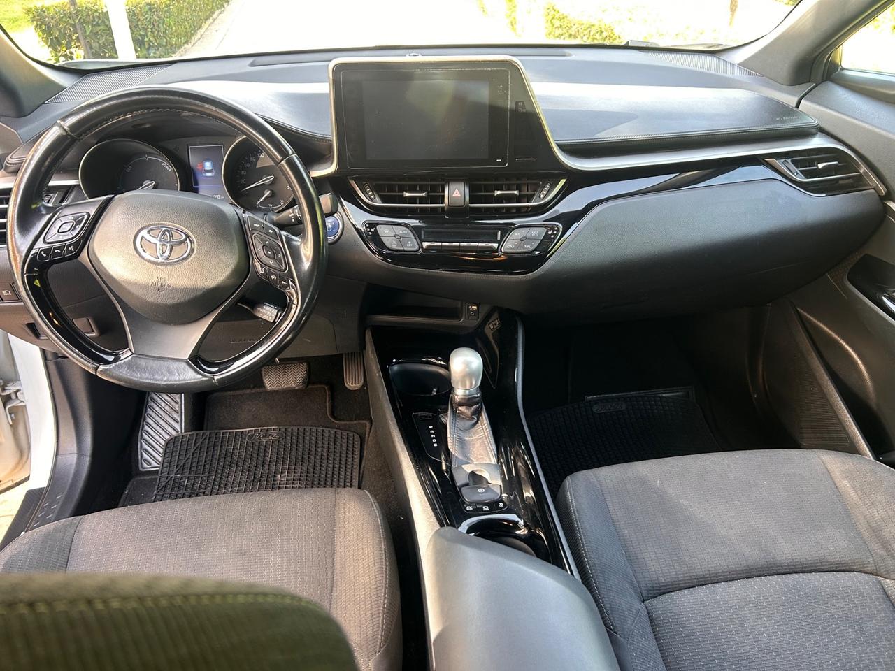 Toyota C-HR 1.8 Hybrid E-CVT Trend