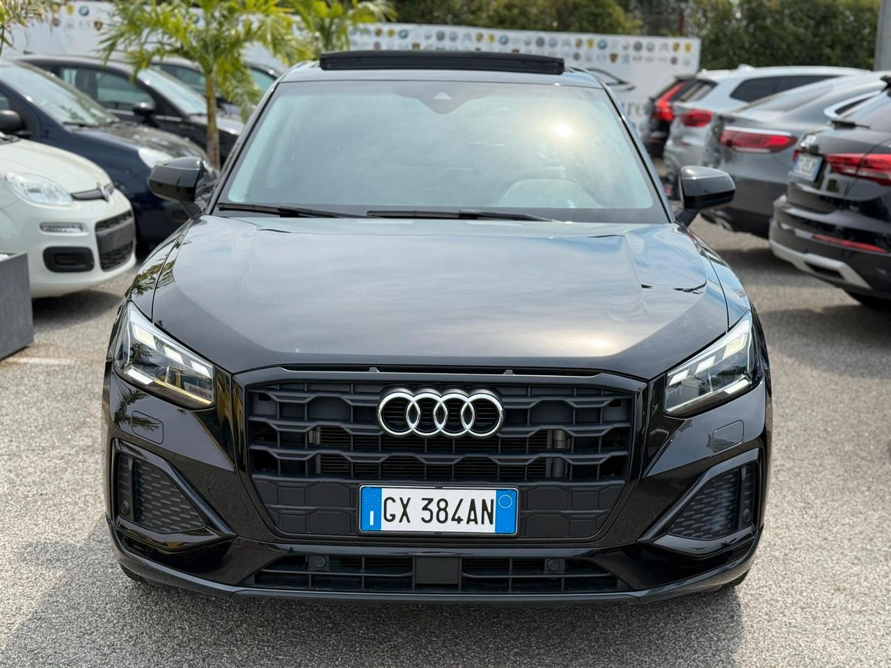 Audi Q2 30 TDI Identity Black