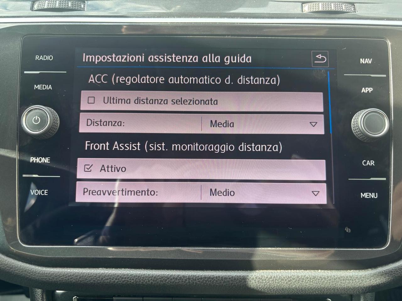 Volkswagen Tiguan 2.0 TDI SCR DSG 4MOTION Business BMT