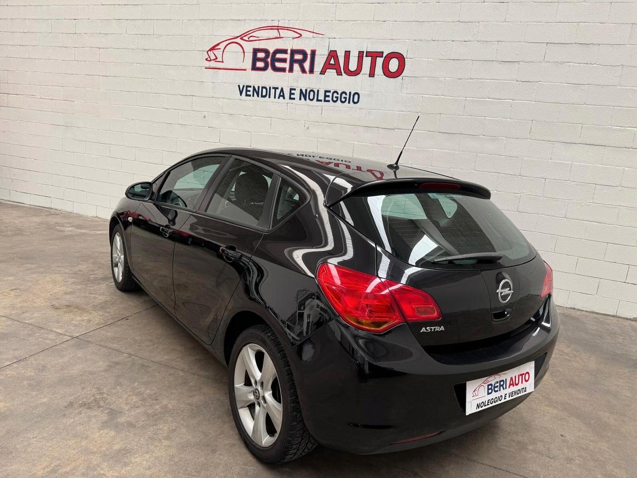 Opel Astra 5 porte Elective