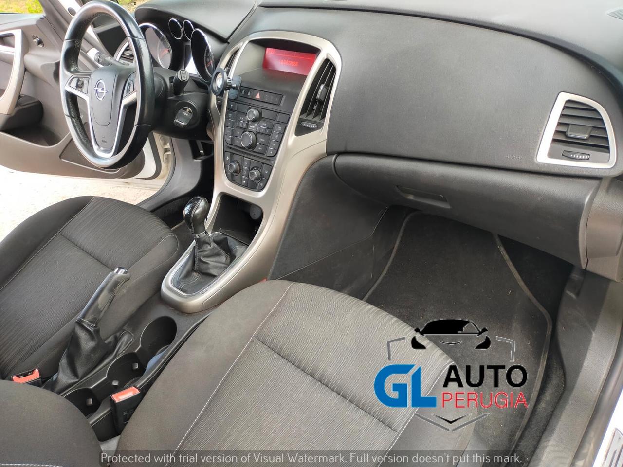 Opel Astra 1.4 Sports Tourer Elective neopatentati