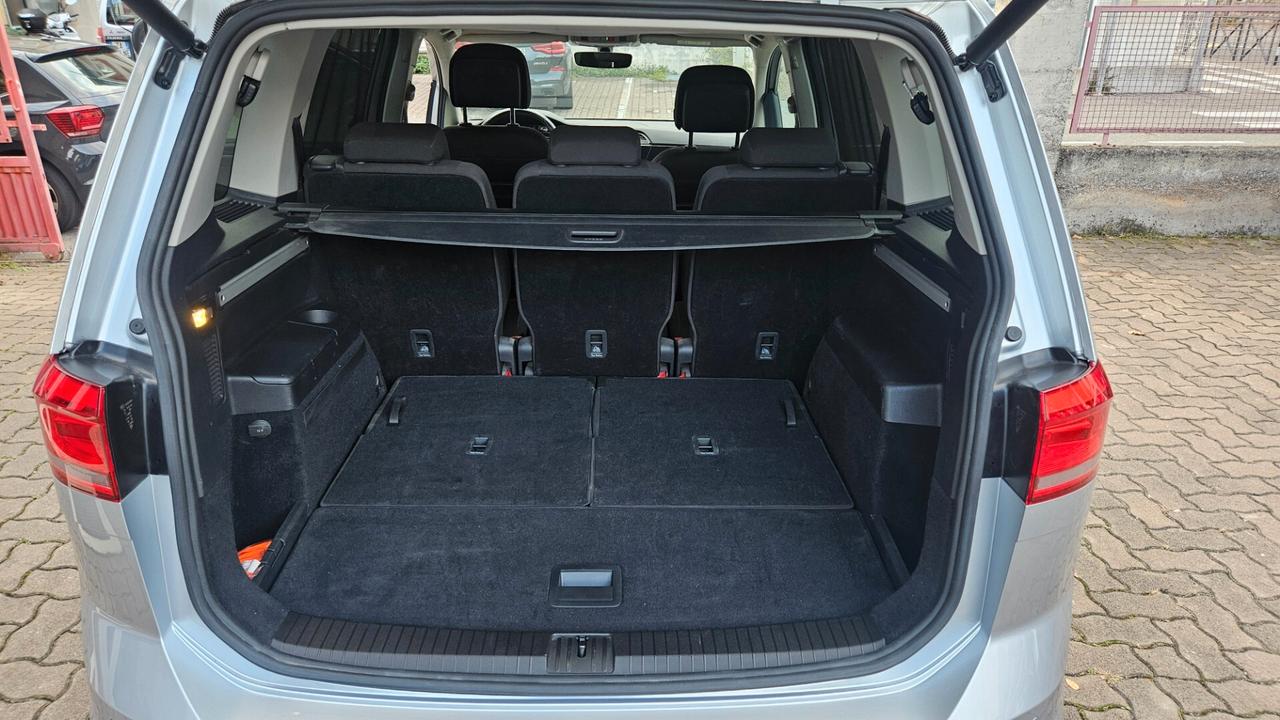 Volkswagen Touran 2.0 tdi 115cv dsg 7 POSTI-ACC-NAVY-CARPLAY