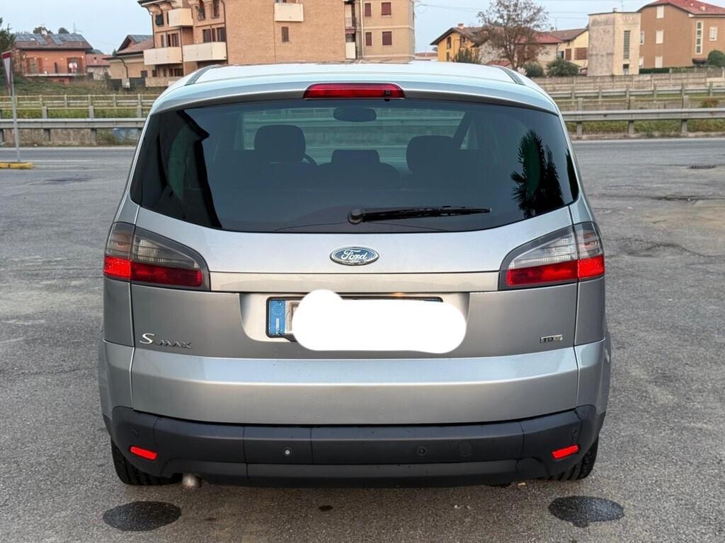 Ford Focus C-Max 2.0 TDCi (136CV) Titanium
