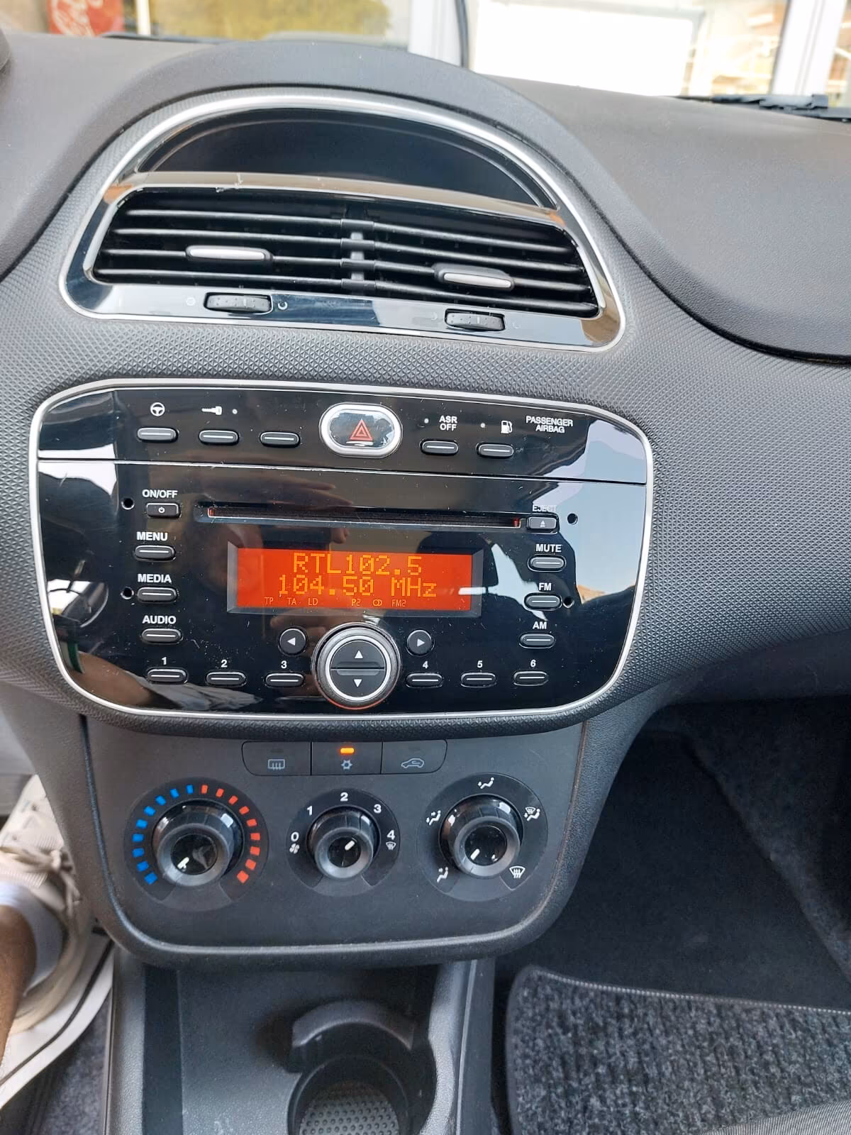 Fiat Punto 1.4 8V 5 Natural Power Lounge 113000 KM