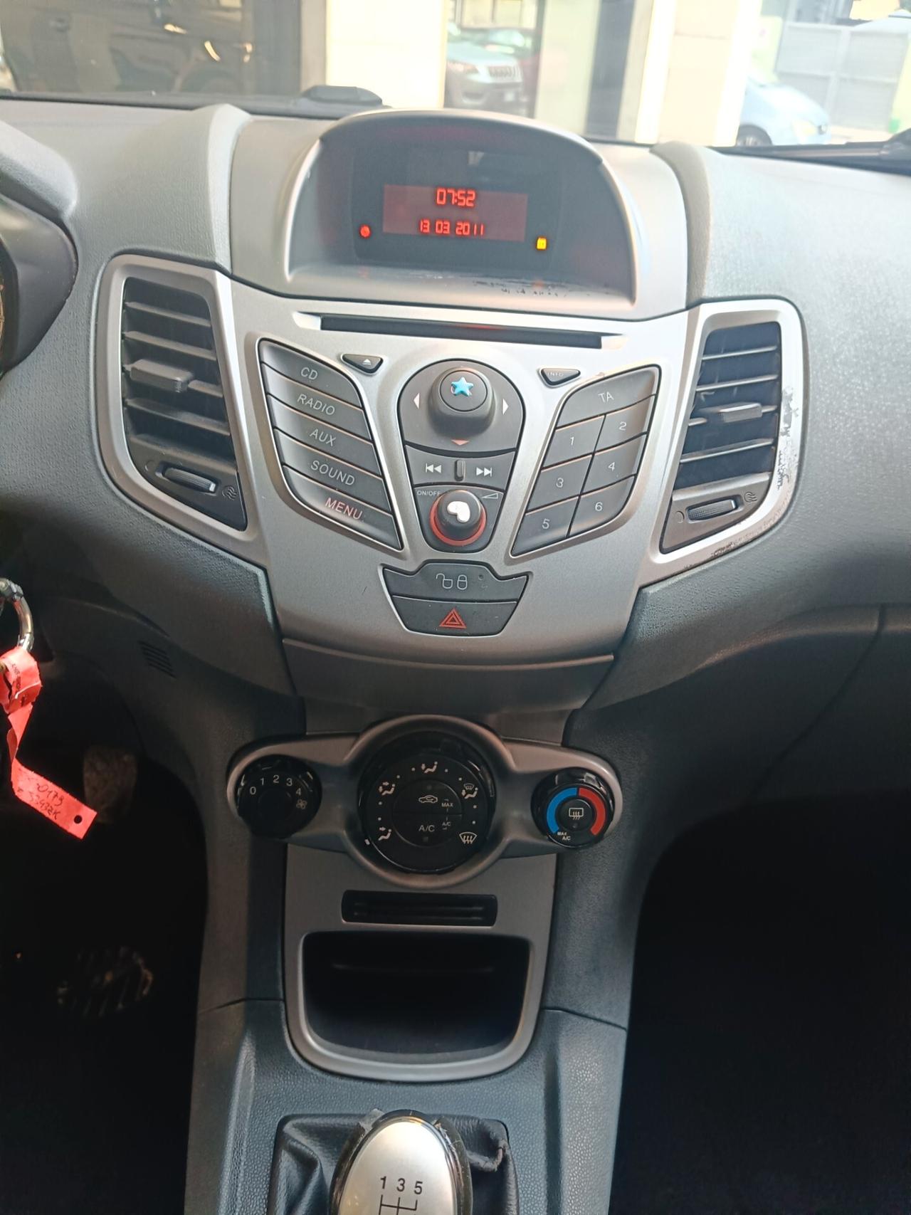 FORD FIESTA 1.2 5 PORTE-NEOPATENTATI-Euro5490