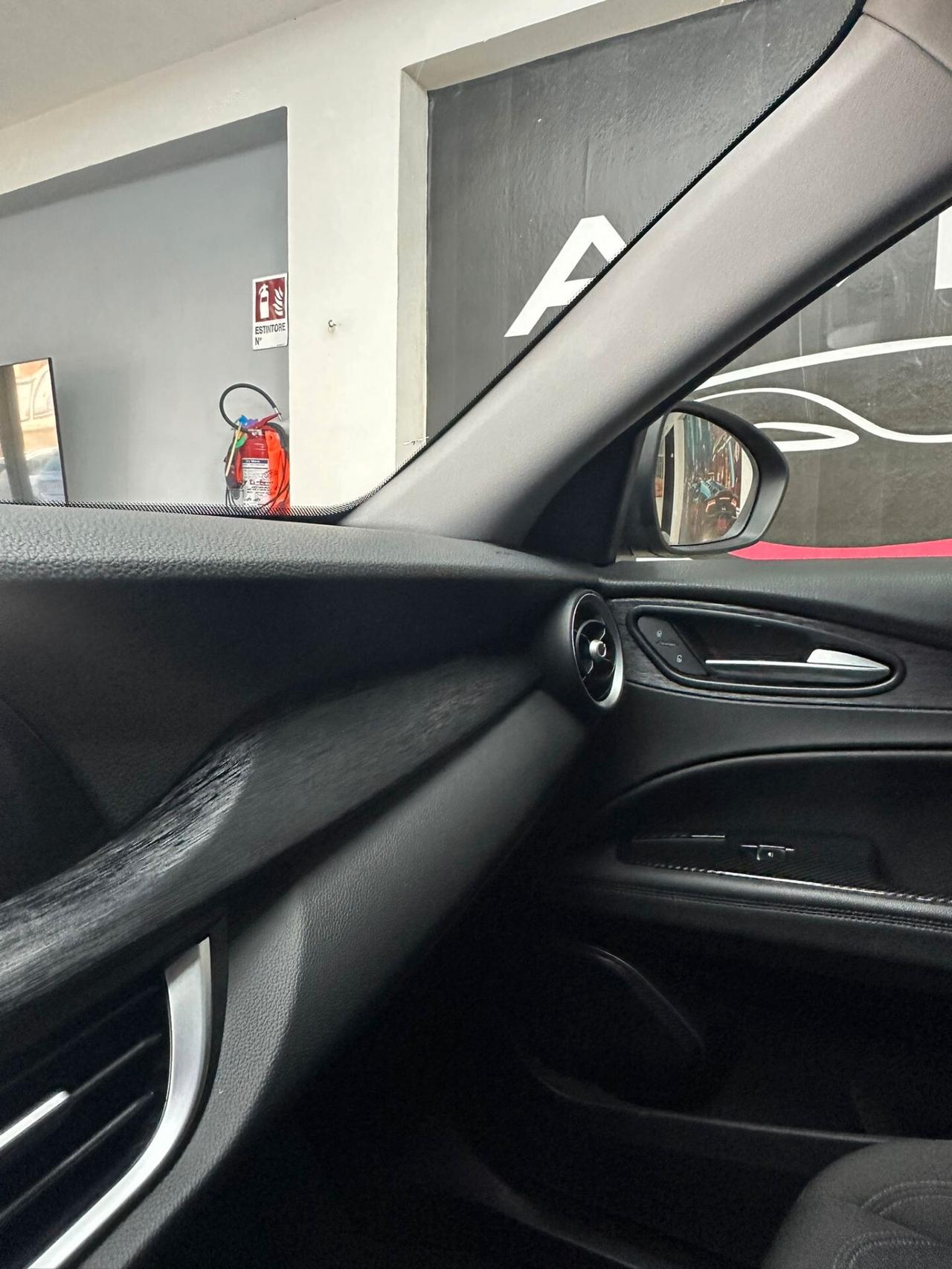 Alfa Romeo Stelvio 2.2 Turbodiesel 160 CV AT8 RWD Business