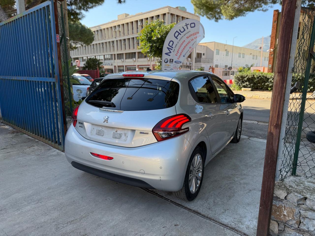 Peugeot 208 82CV 5 porte Allure