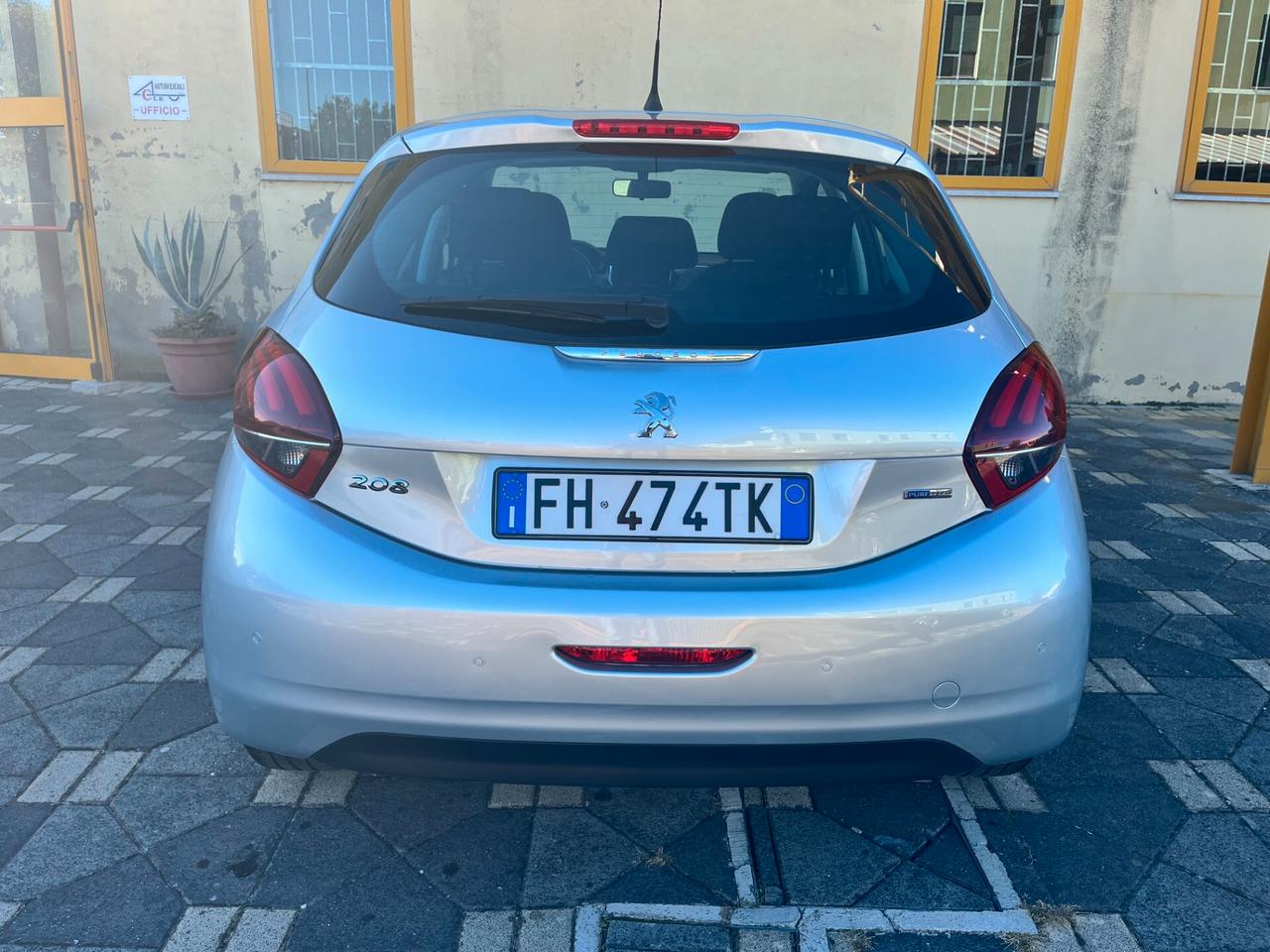 Peugeot 208 PureTech 82 5p. GPL Active