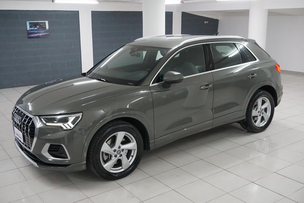 Audi Q3 40 TFSI quattro S tronic Business Advanced