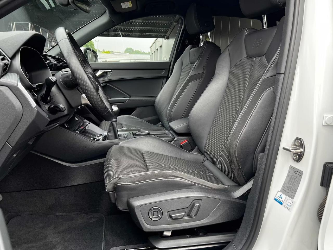 Audi Q3 35 TFSI S line edition