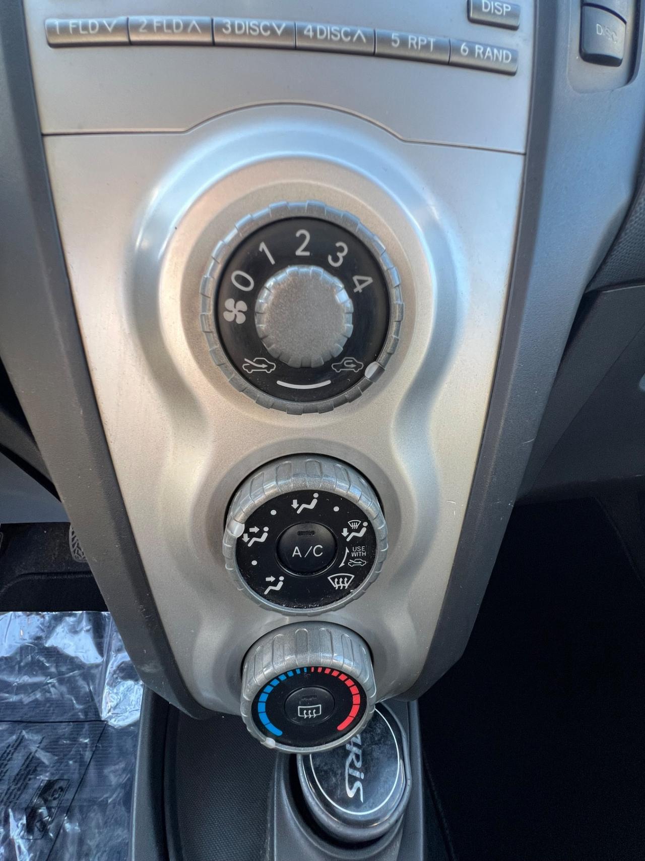 Toyota Yaris 1.0 5 porte Now