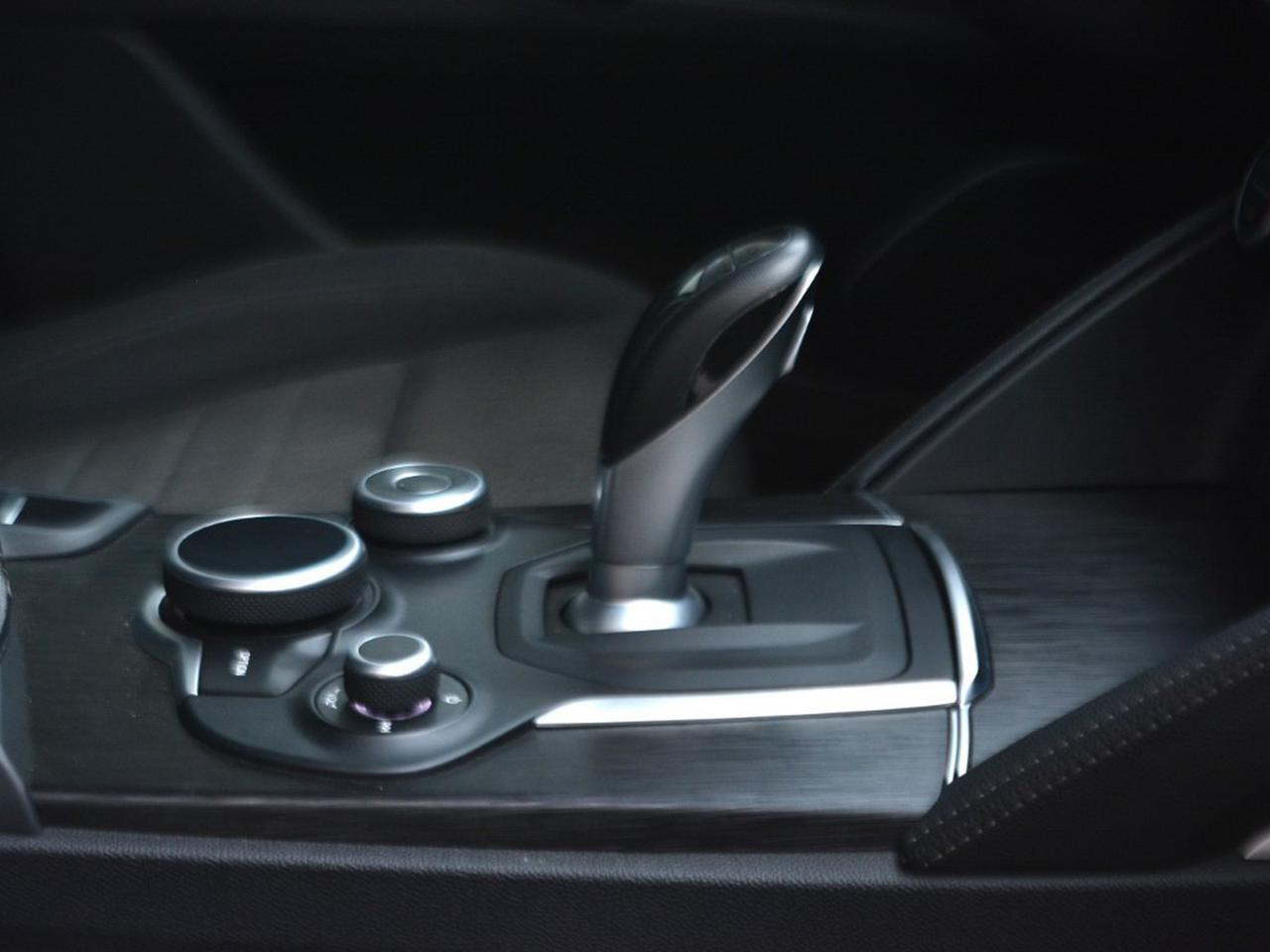 Alfa Romeo Stelvio 2.0 turbo 200cv business q4 at8