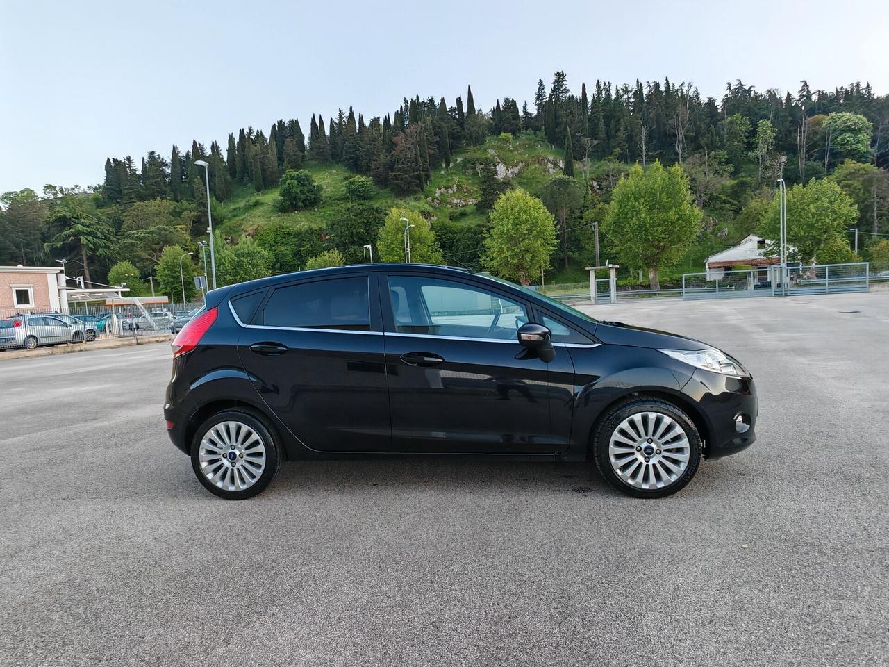 Ford Fiesta 1.4 TDCi 5p. Titanium