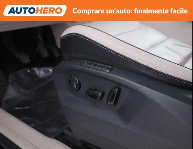 VOLKSWAGEN Tiguan 2.0 TDI SCR 4MOTION Business BlueMotion Technology