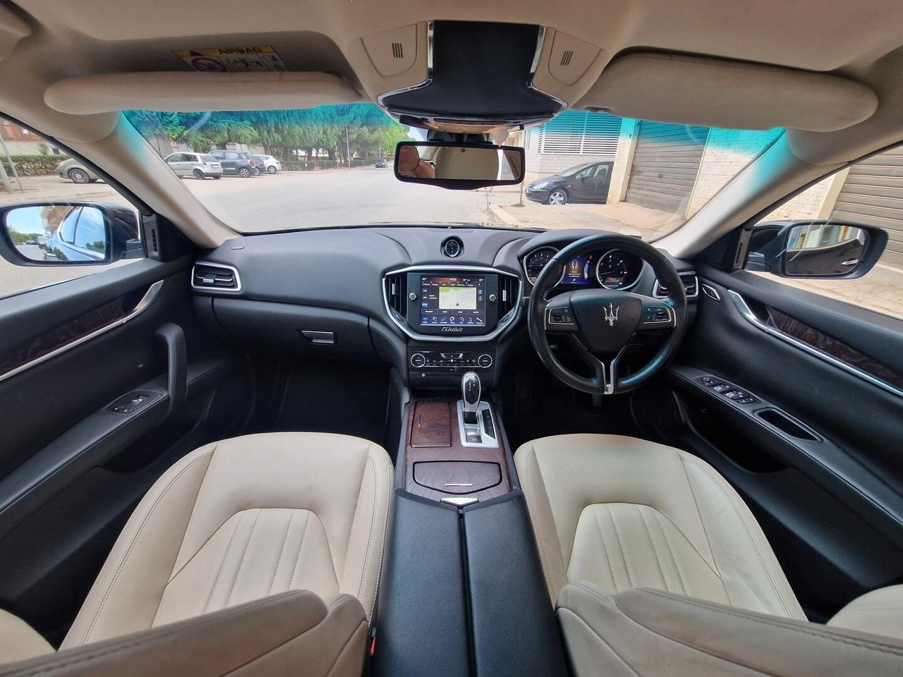MASERATI GHIBLI V6 DIESEL 275CV NERISSIMO EDITION